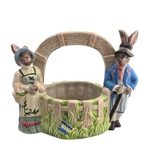 CRACKER BARREL EASTER BASKET MAN & WIFE BUNNY RABBITS PORCELAIN 10" x 8"